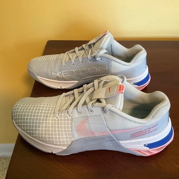 Nike Metcon 6 Sneakers - Picture 2 of 7